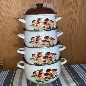 Vintage Mushroom Forest Enamel Cookware 8 Piece Set RARE